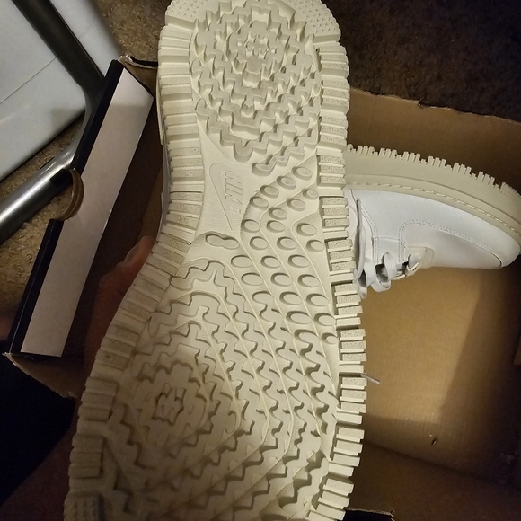 Womens af1 hI ut 2.0 boots - Picture 8 of 9